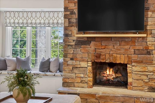 623 Kenilworth Lane, Ballwin, MO 63011