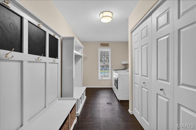 623 Kenilworth Lane, Ballwin, MO 63011