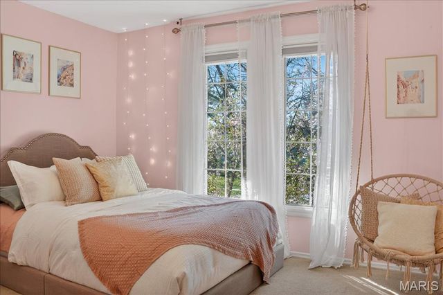 623 Kenilworth Lane, Ballwin, MO 63011