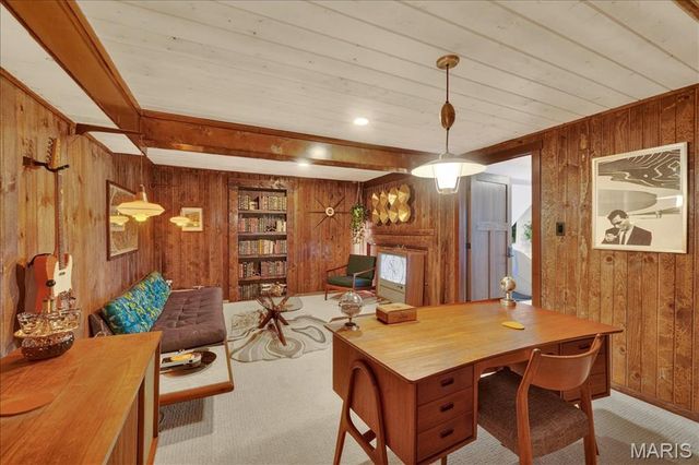 623 Kenilworth Lane, Ballwin, MO 63011