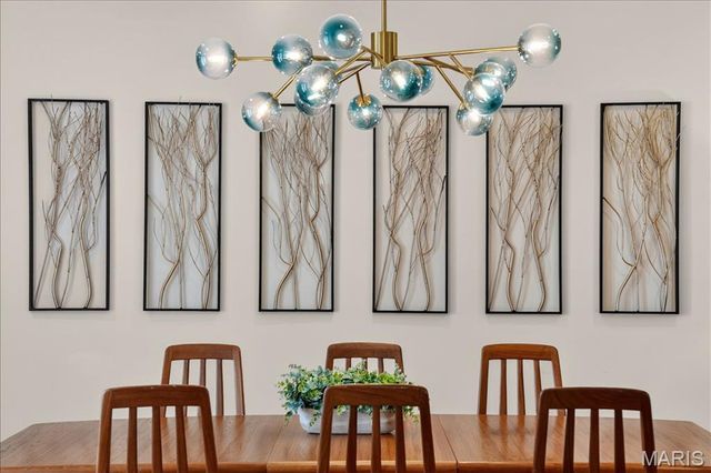 623 Kenilworth Lane, Ballwin, MO 63011