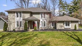 623 Kenilworth Lane, Ballwin, MO 63011