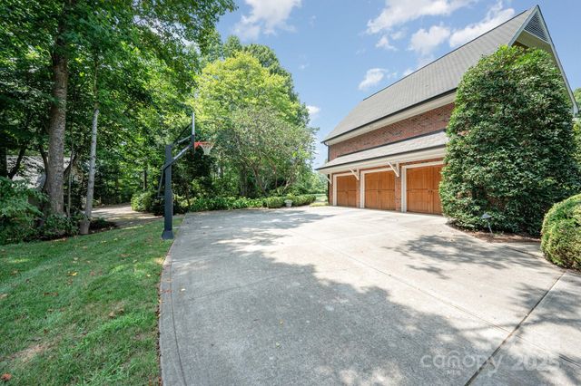 269 Wester Brewlands Road, Iron Station, NC 28080