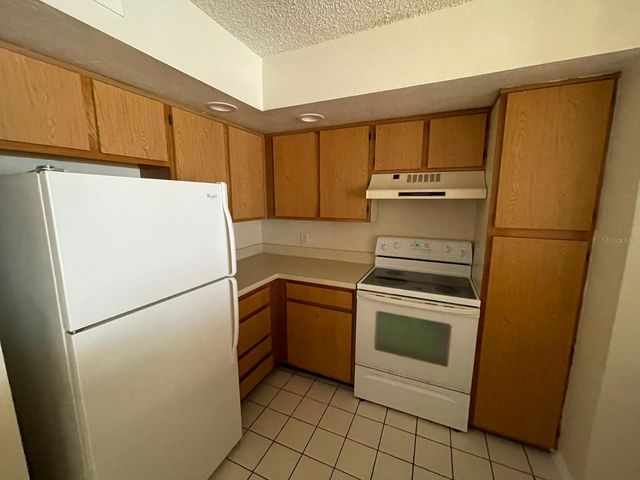 4540 COMMANDER DRIVE 2223, Orlando, FL 32822