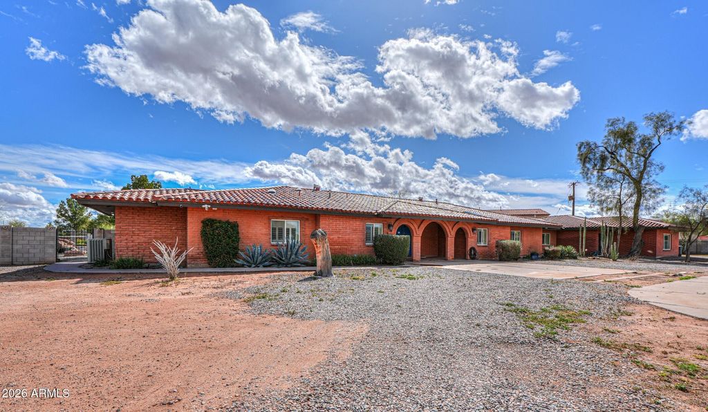 340 N POTTEBAUM Road, Casa Grande, AZ 85122 — photo 2
