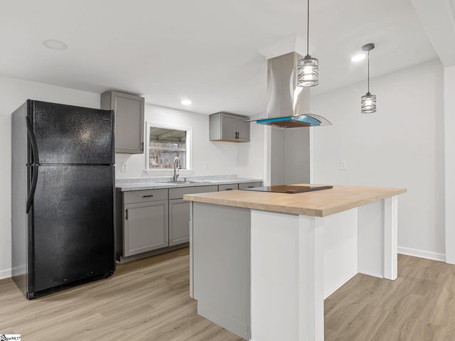 121 Rosetta Court, Una, SC 29378