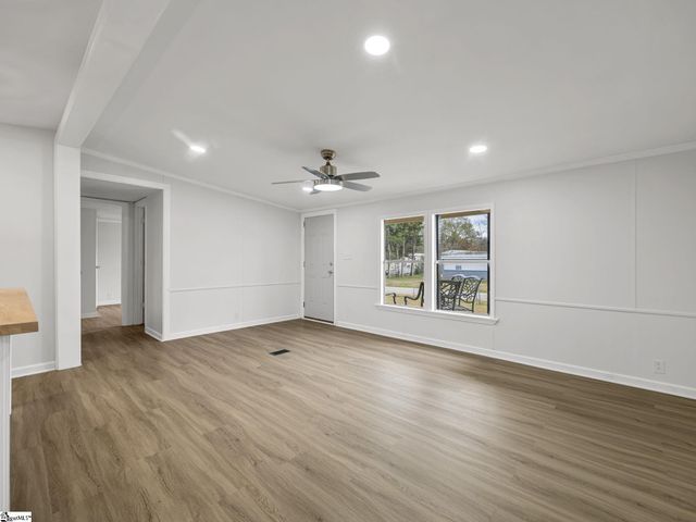 121 Rosetta Court, Una, SC 29378