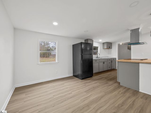 121 Rosetta Court, Una, SC 29378