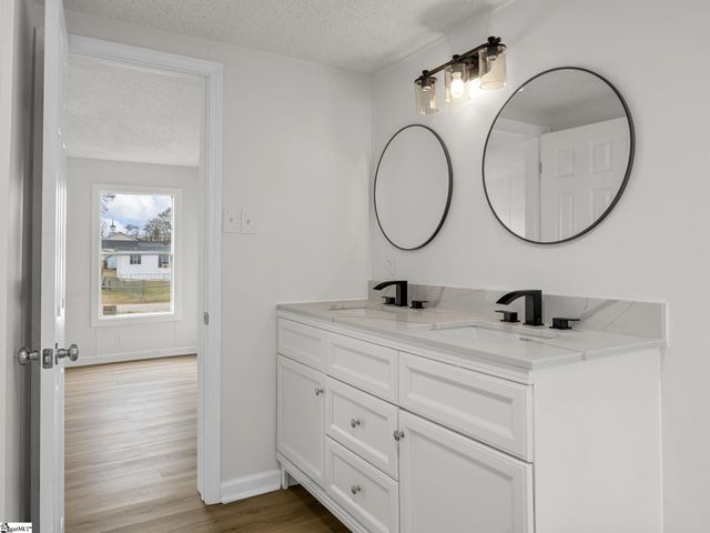 121 Rosetta Court, Una, SC 29378