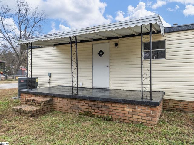 121 Rosetta Court, Una, SC 29378