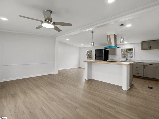 121 Rosetta Court, Una, SC 29378