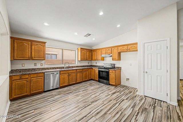 45613 W DUTCHMAN Drive, Maricopa, AZ 85139