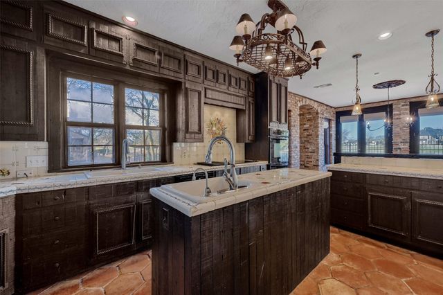 541 Hidden Lakes Boulevard, Gunter, TX 75058