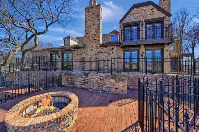 541 Hidden Lakes Boulevard, Gunter, TX 75058