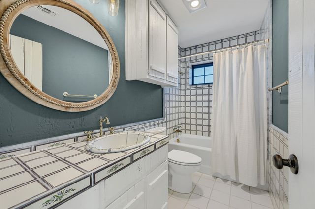 541 Hidden Lakes Boulevard, Gunter, TX 75058