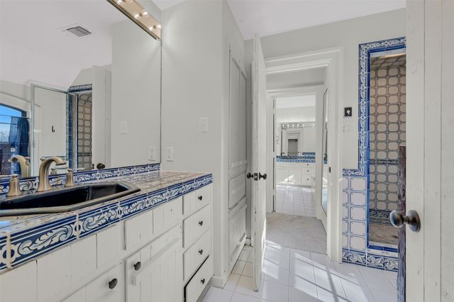 541 Hidden Lakes Boulevard, Gunter, TX 75058