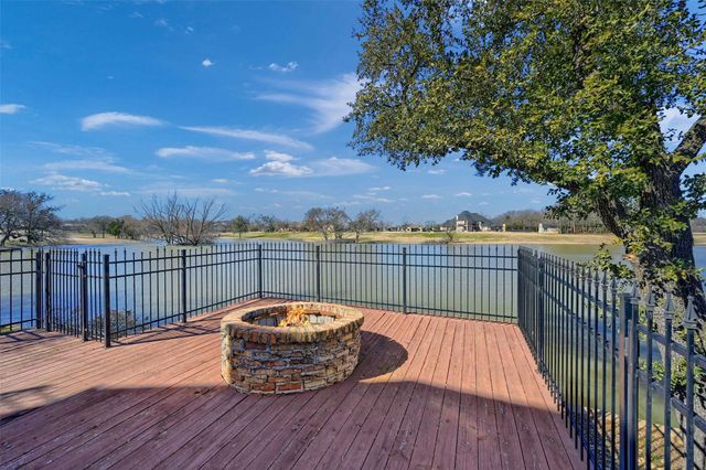 541 Hidden Lakes Boulevard, Gunter, TX 75058