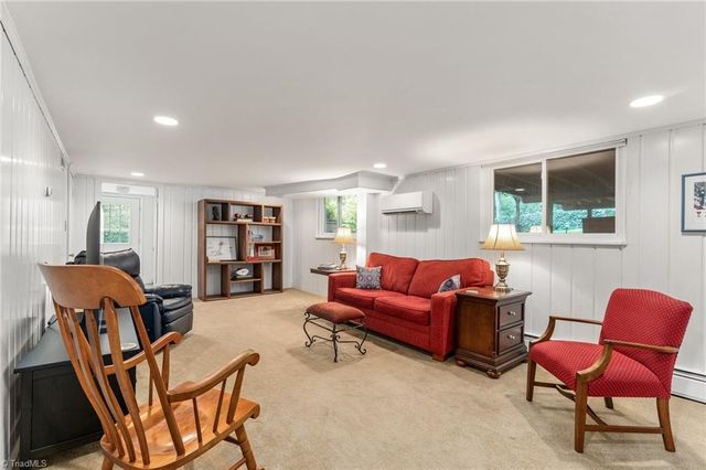 708 Finsbury Road, Winston-salem, NC 27104