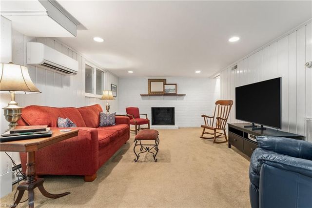 708 Finsbury Road, Winston-salem, NC 27104