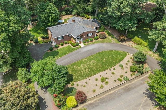 708 Finsbury Road, Winston-salem, NC 27104