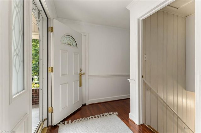 708 Finsbury Road, Winston-salem, NC 27104