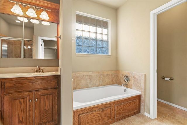 1401 River Birch Drive, Yukon, OK 73099