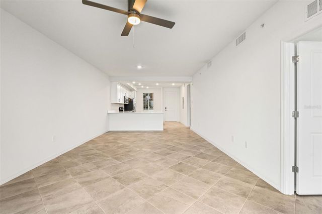 19140 SCALLOP LOOP 105, Lakewood Ranch, FL 34211