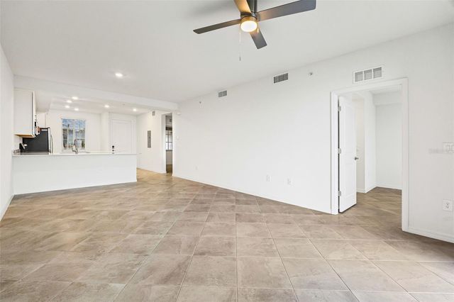 19140 SCALLOP LOOP 105, Lakewood Ranch, FL 34211