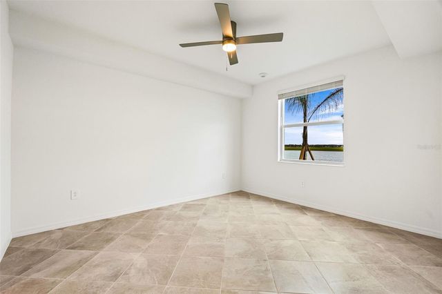 19140 SCALLOP LOOP 105, Lakewood Ranch, FL 34211