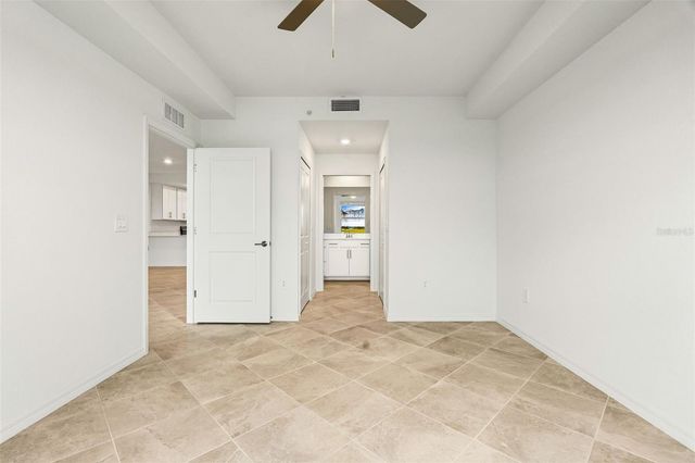 19140 SCALLOP LOOP 105, Lakewood Ranch, FL 34211