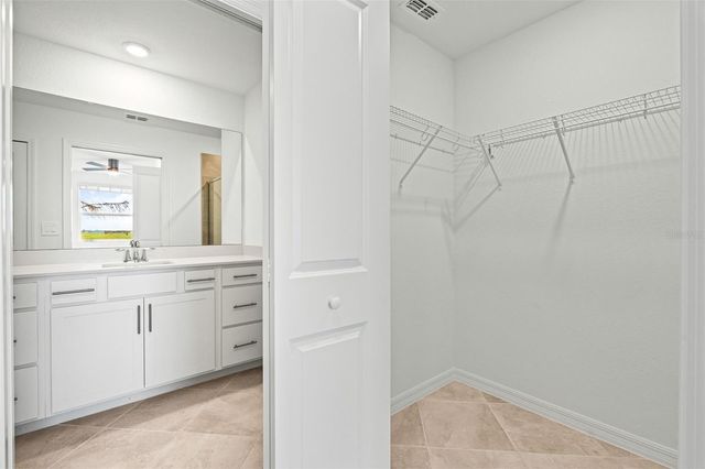 19140 SCALLOP LOOP 105, Lakewood Ranch, FL 34211