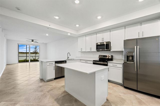 19140 SCALLOP LOOP 105, Lakewood Ranch, FL 34211