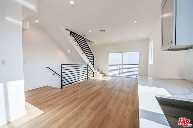 11443 Hatteras Street, North Hollywood, CA 91601