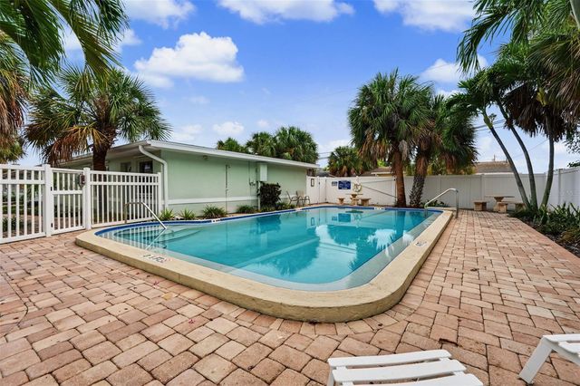 9040 BLIND PASS ROAD A7, St Petersburg, FL 33706