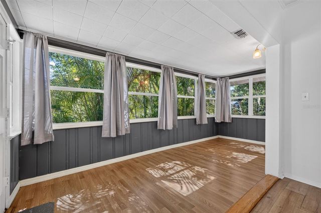 1162 HIGHLAND STREET N, St Petersburg, FL 33701