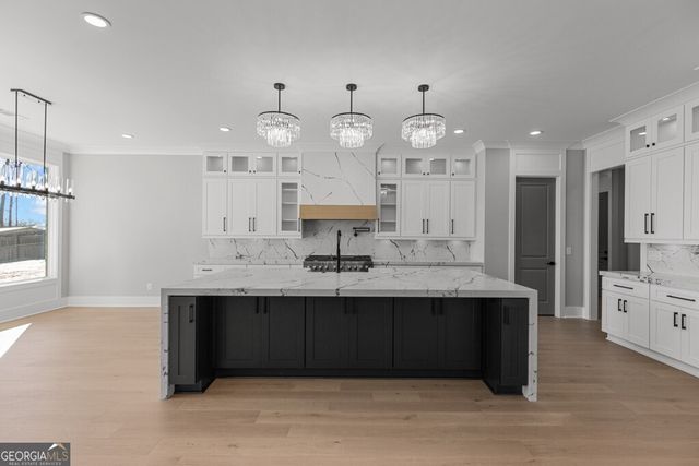 2739 South Waterworks Drive, Buford, GA 30519