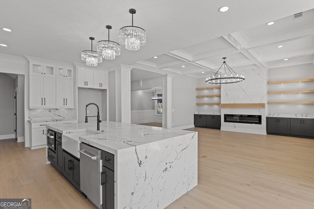 2739 South Waterworks Drive, Buford, GA 30519