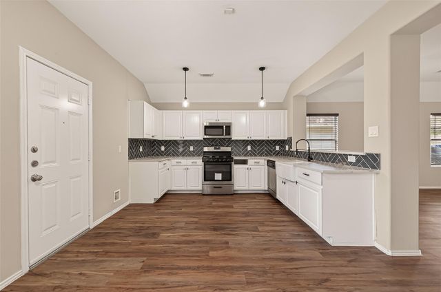 9418 Belleclaire Lane, Houston, TX 77044