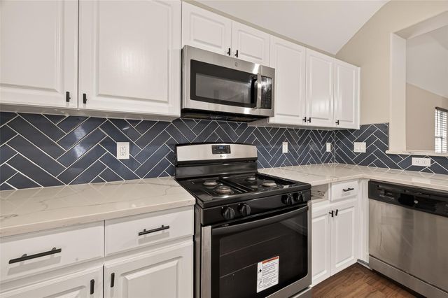 9418 Belleclaire Lane, Houston, TX 77044