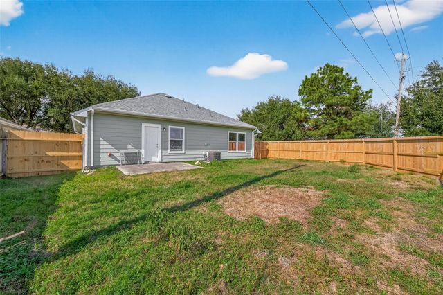 9418 Belleclaire Lane, Houston, TX 77044