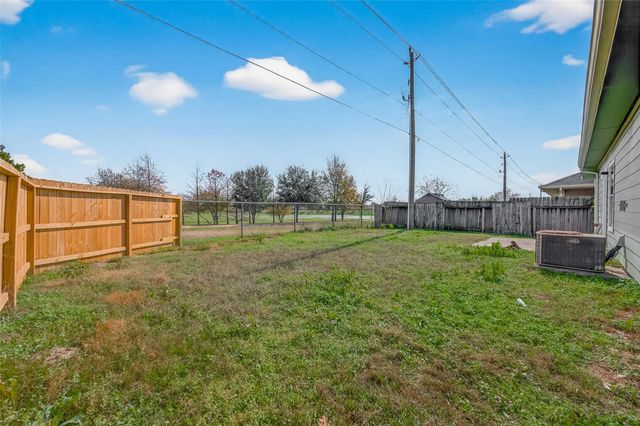 9418 Belleclaire Lane, Houston, TX 77044