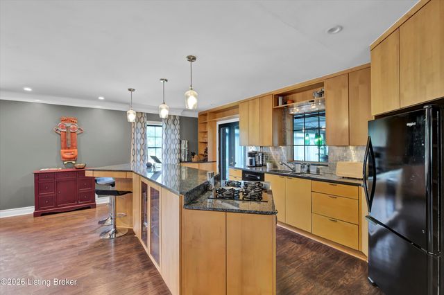 5404 Hempstead Rd, Louisville, KY 40207