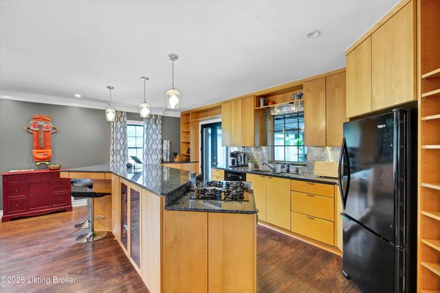 5404 Hempstead Rd, Louisville, KY 40207
