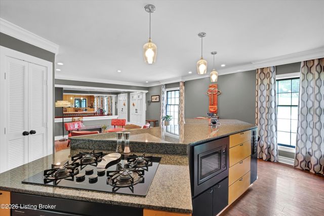 5404 Hempstead Rd, Louisville, KY 40207