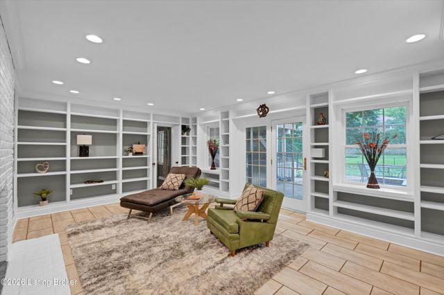 5404 Hempstead Rd, Louisville, KY 40207