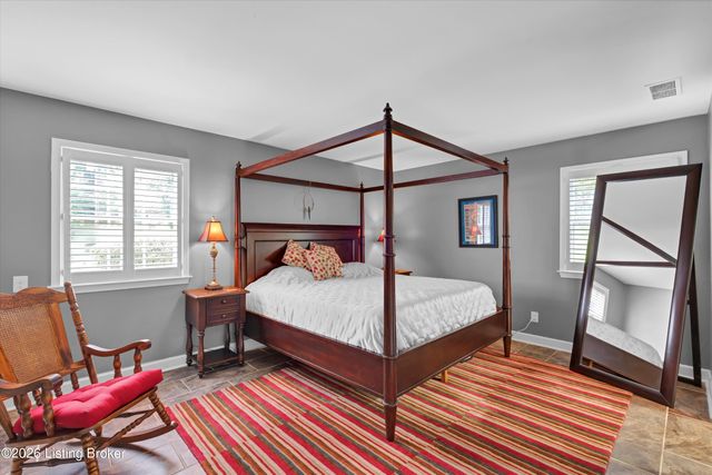 5404 Hempstead Rd, Louisville, KY 40207
