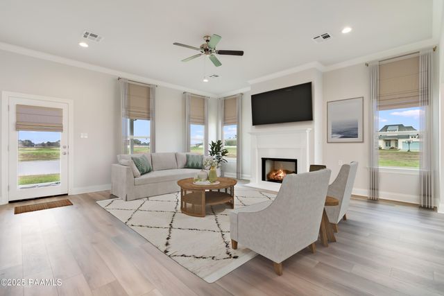 101 Old Sugar Mill Drive, Youngsville, LA 70592