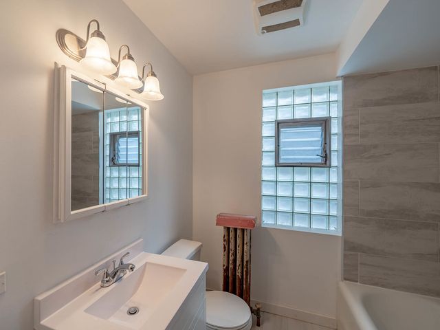 5218 W 55th Street, Chicago, IL 60638