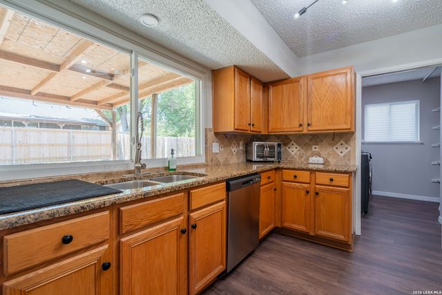 5914 FREEMANS FARM ST, San Antonio, TX 78233