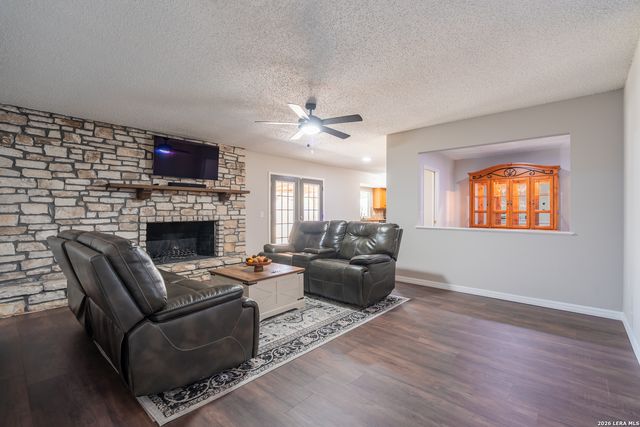 5914 FREEMANS FARM ST, San Antonio, TX 78233